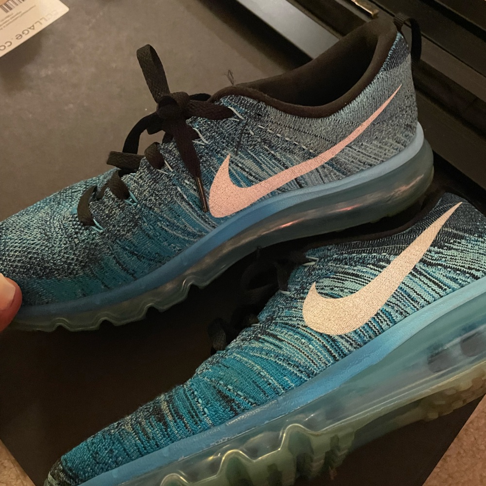 Blue meshy material airmax